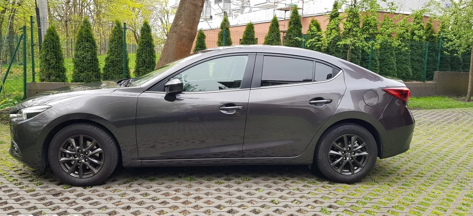 Mazda 3 cena 65900 przebieg: 29750, rok produkcji 2017 z Bydgoszcz małe 172